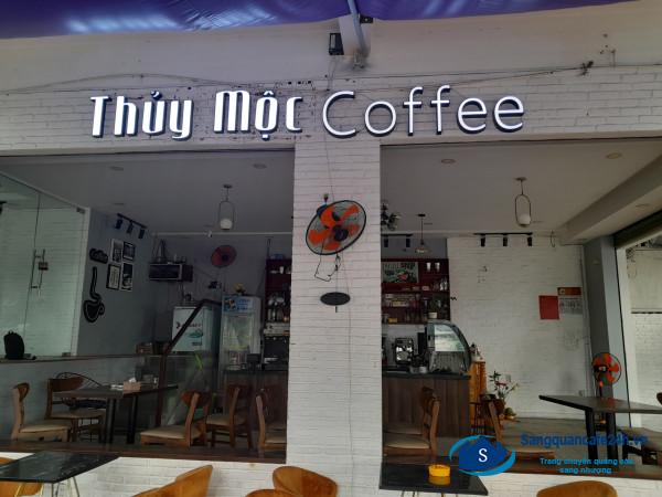 Sang Nhượng Quán Cafe Ở Trung Tâm Quận Bình Thạnh.