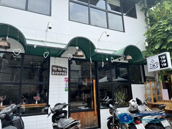 Sang Nhượng Quán Cafe Ở Trung Tâm Quận Tân Bình.