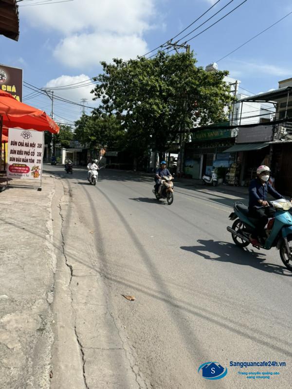 Sang nhà thuốc tây