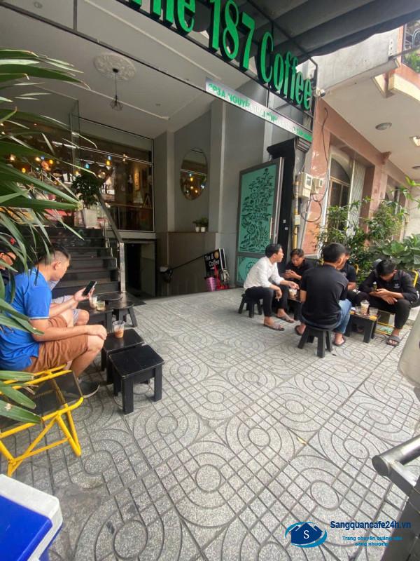 Sang quán cafe