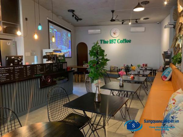Sang quán cafe