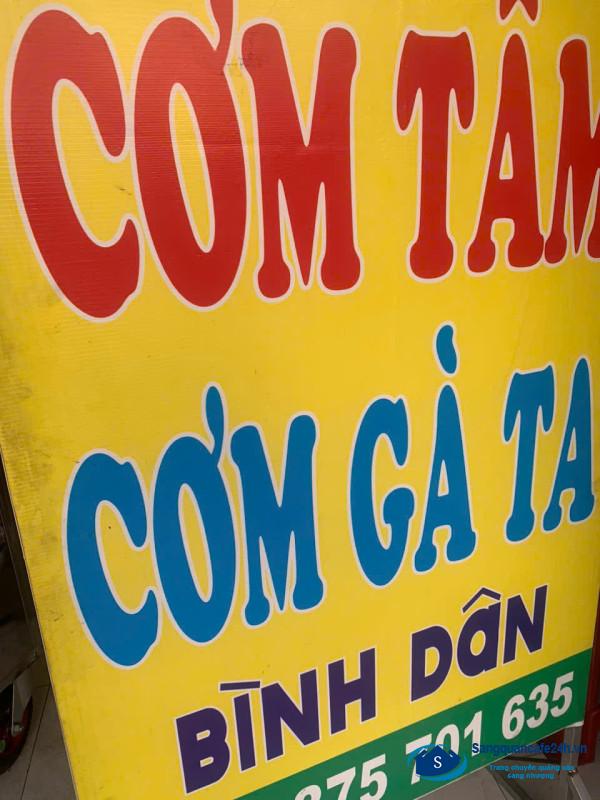 Sang quán cơm