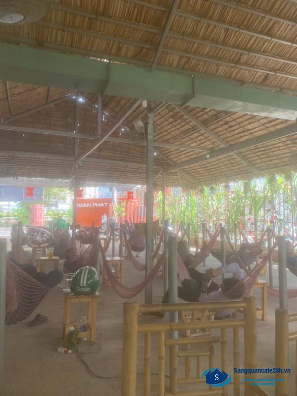 Sang quán cafe