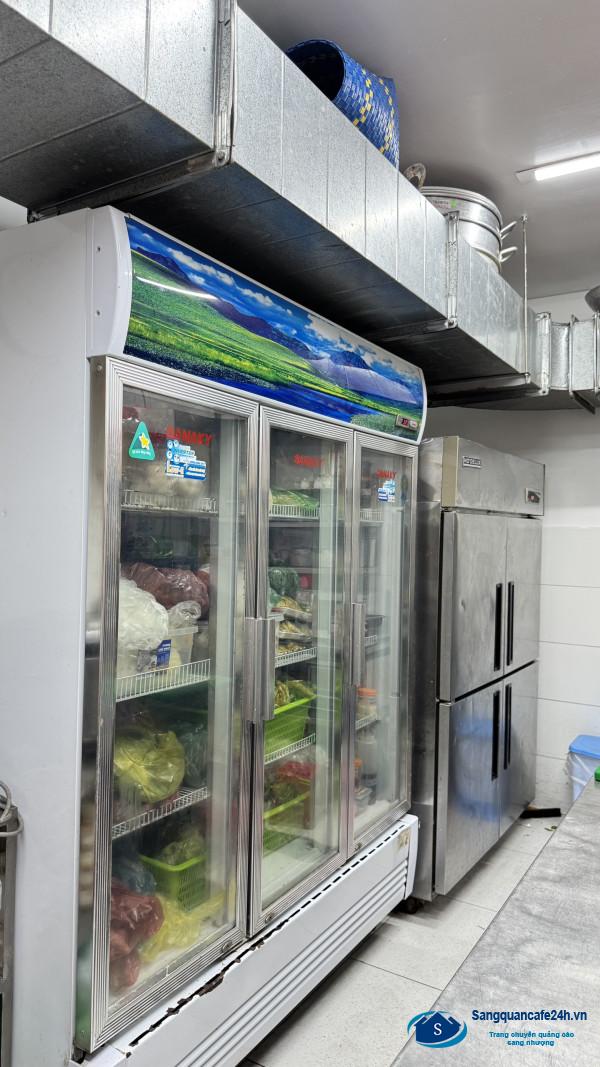 Sang nhà hàng