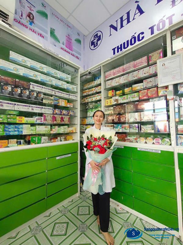 Sang nhà thuốc tây