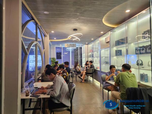 Sang quán cafe