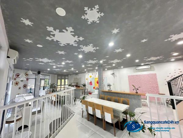 Sang quán cafe