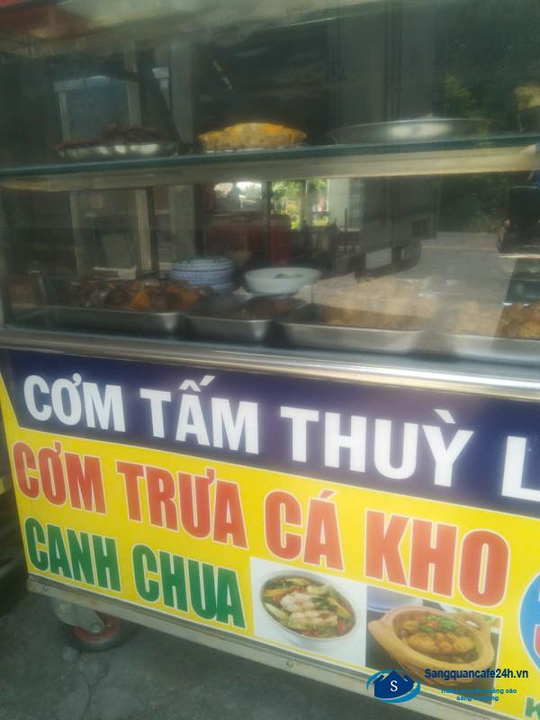 Sang quán cơm