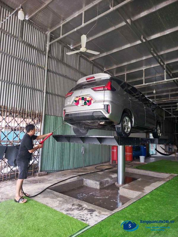 Sang tiệm rửa - sửa xe