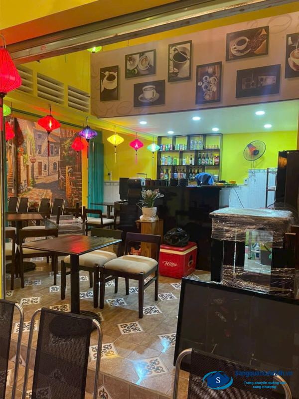 Sang quán cafe
