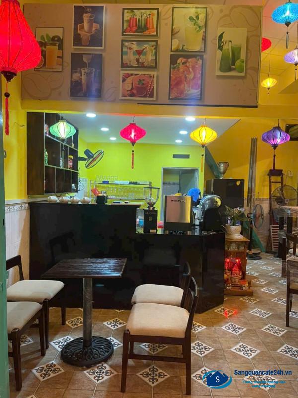 Sang quán cafe