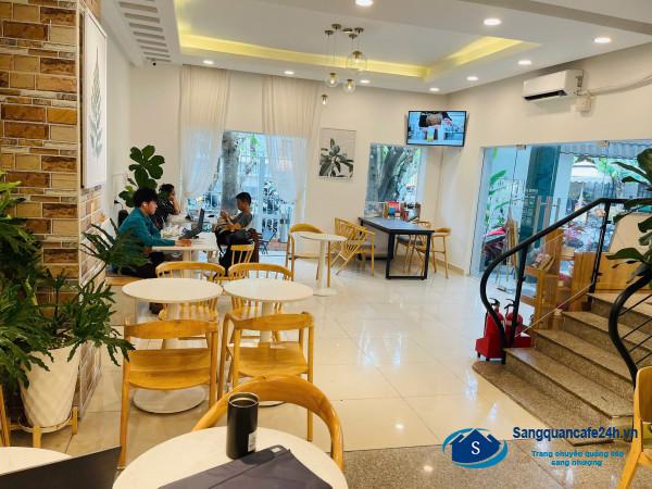 Sang quán cafe