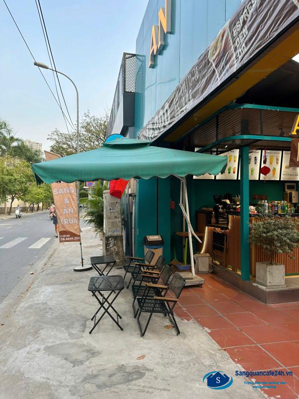 Sang quán cafe