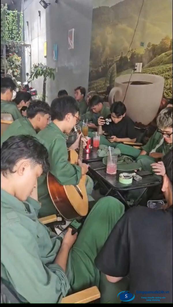 Sang quán cafe