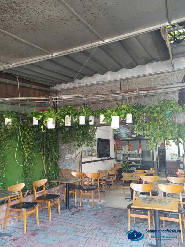Sang quán cafe