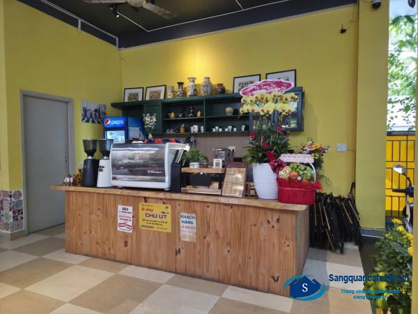 Sang quán cafe