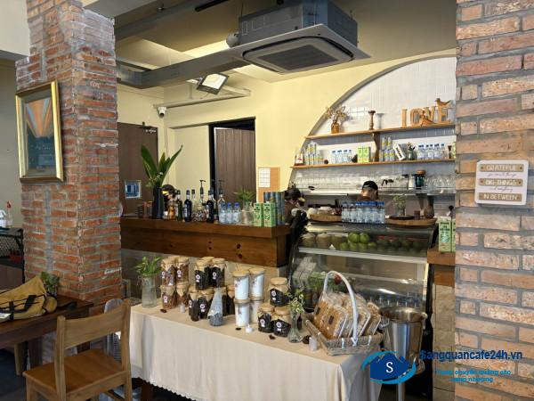 Sang nhà hàng Sang nhà hàng