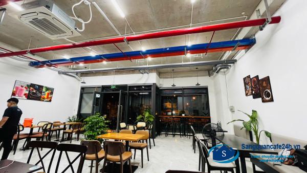 Sang quán cafe