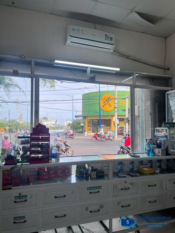 Sang nhà thuốc tây