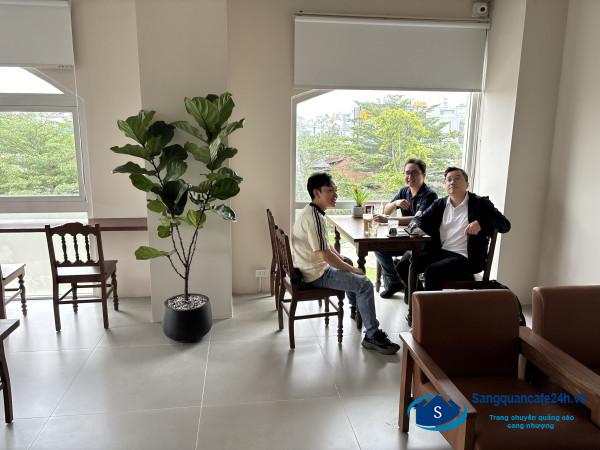 Sang quán cafe