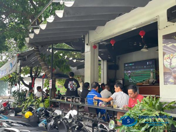 Sang quán cafe