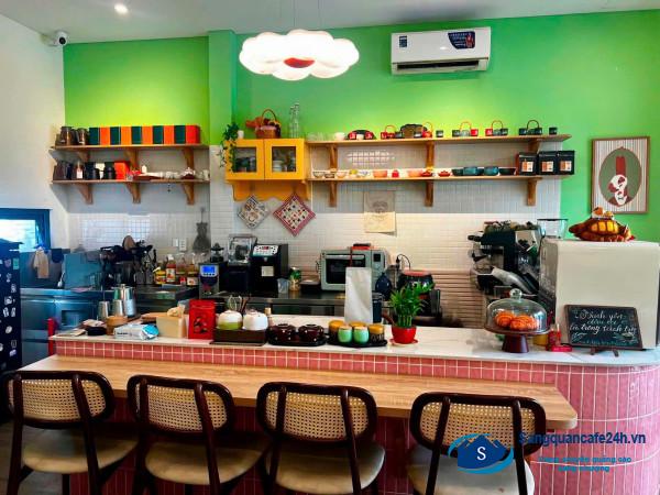 Sang quán cafe