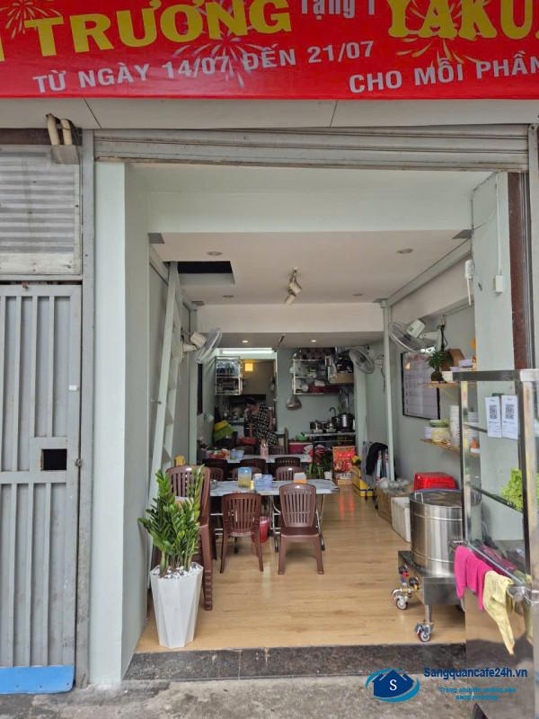 Sang quán cơm