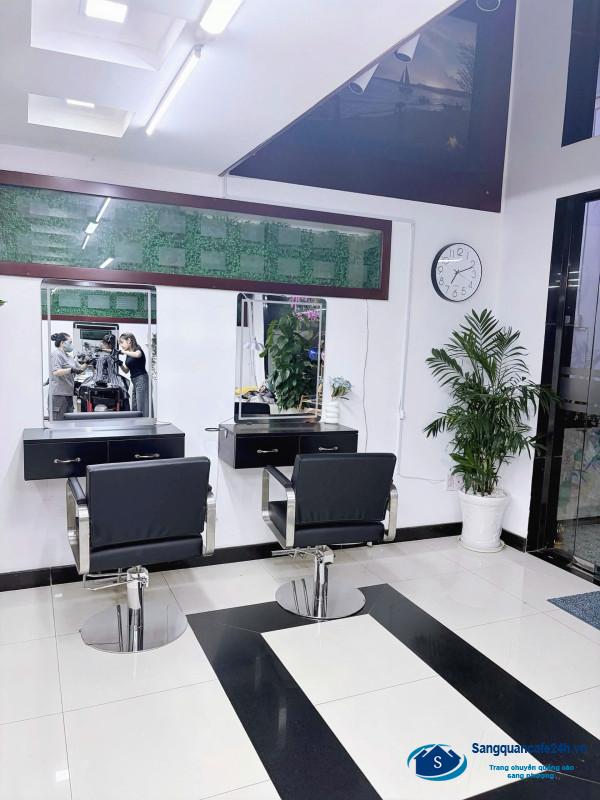 Sang tiệm tóc - nail