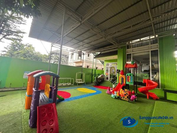Sang trường mầm non