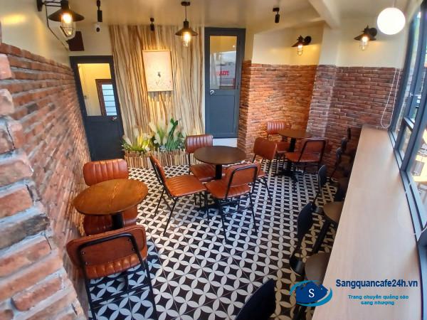 Sang quán cafe